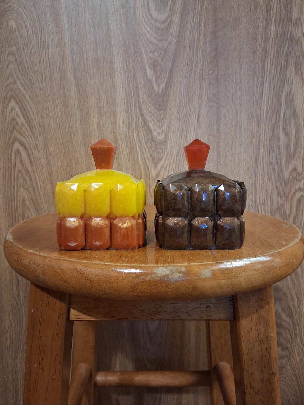 Retro Resin Set of Two Geometric Resin Trinket Boxes